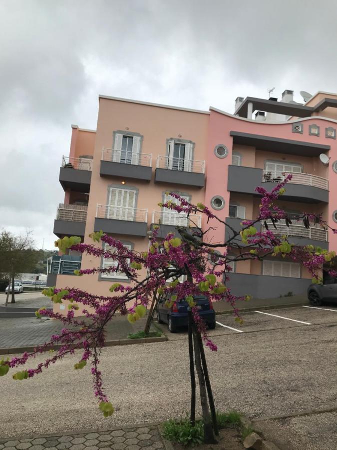 Lagos Royal Rooms And Suites Bagian luar foto