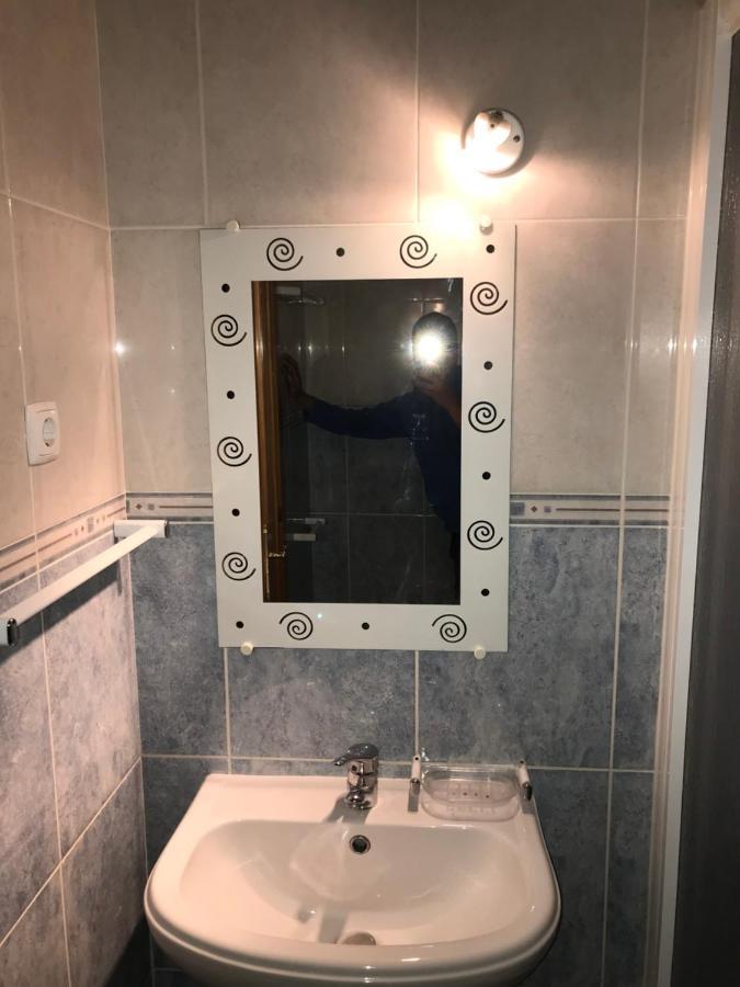 Lagos Royal Rooms And Suites Bagian luar foto