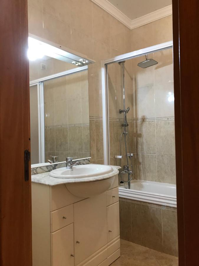 Lagos Royal Rooms And Suites Bagian luar foto