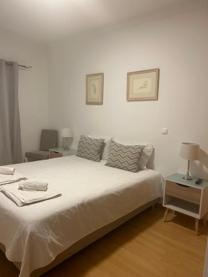 Lagos Royal Rooms And Suites Bagian luar foto